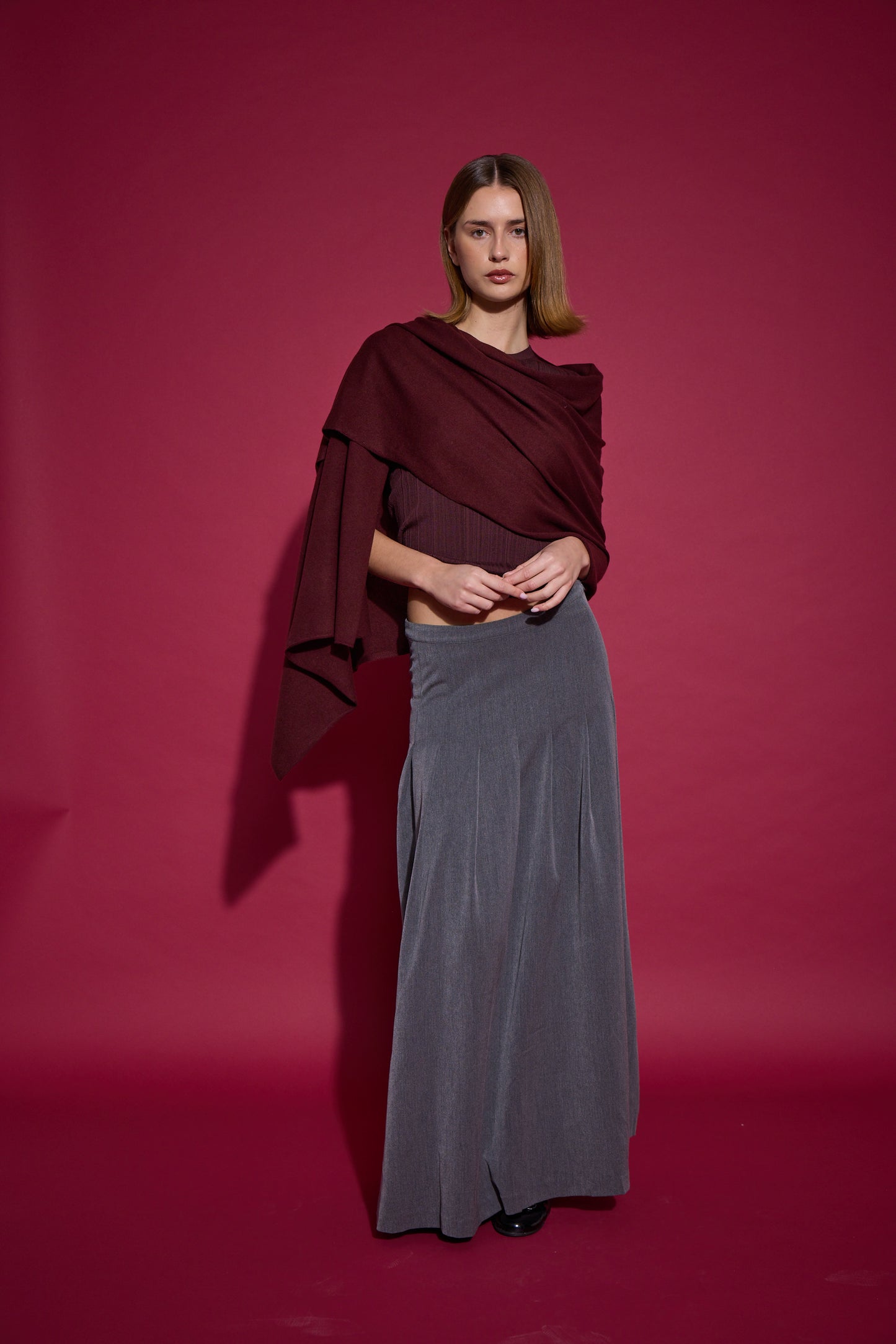 Luna - stor klassisk halsduk i cashmere - Mörk Vinröd Bordeaux