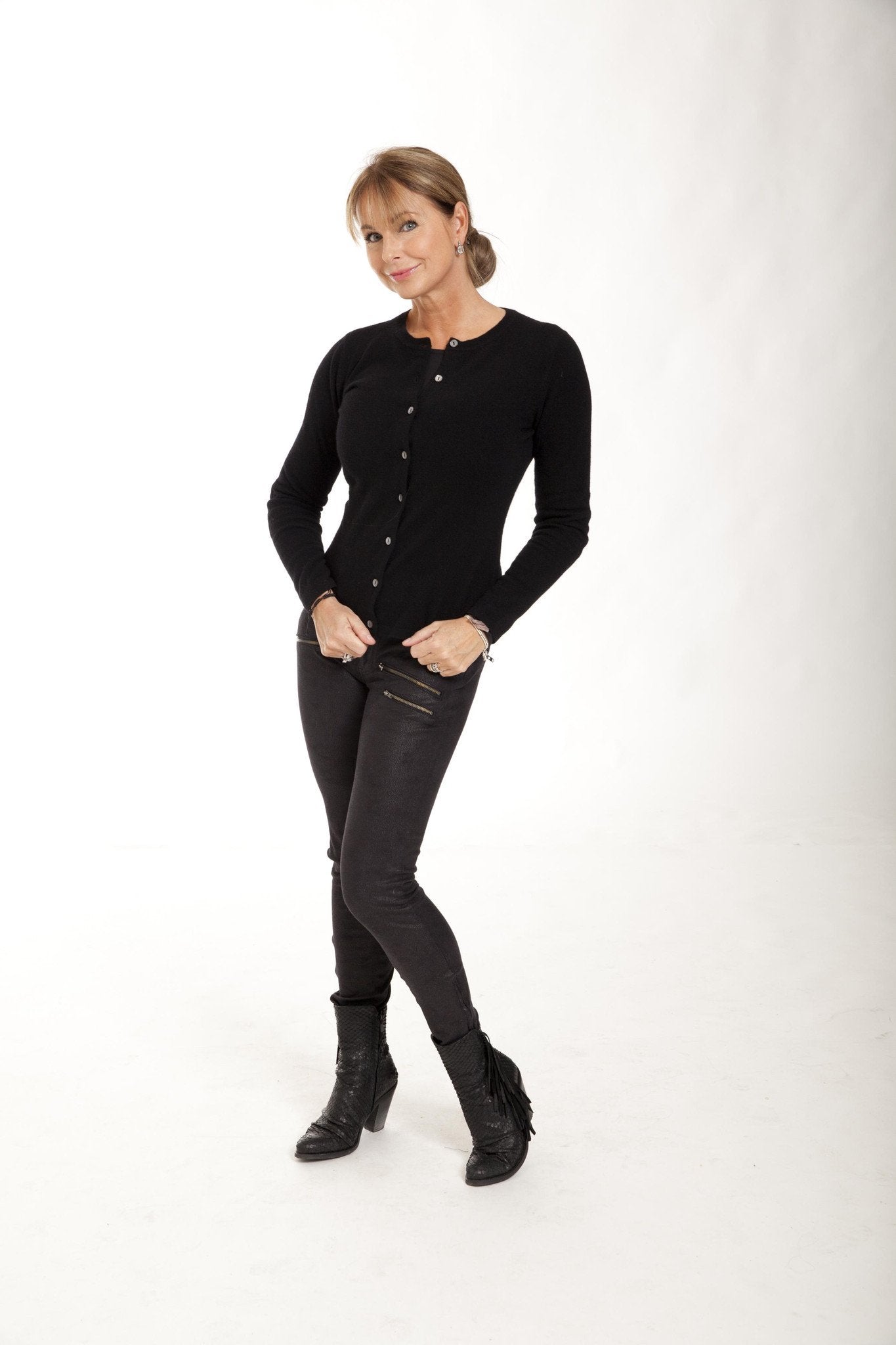 Klassisk cardigan i sort cashmere fra Pure Cashmere