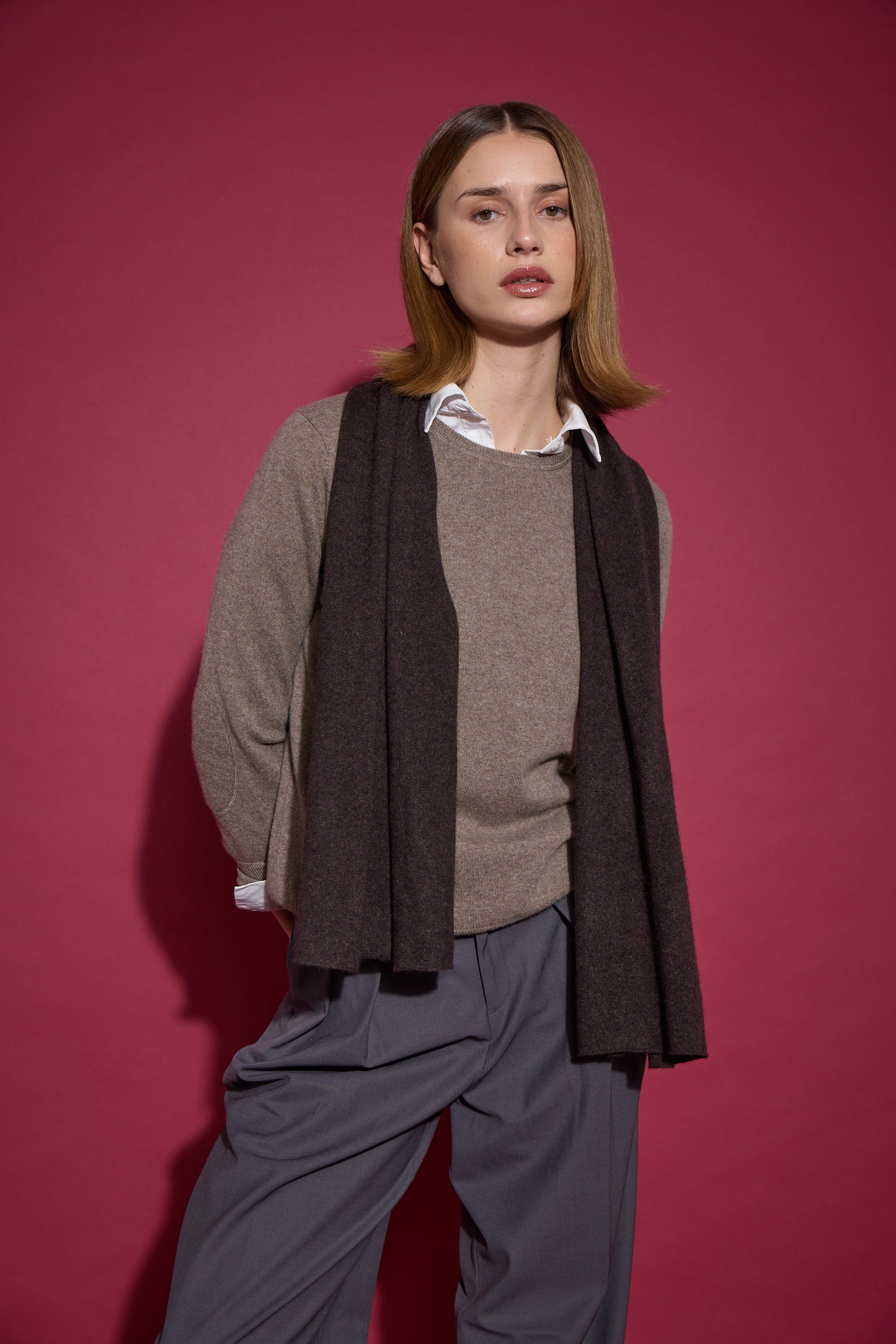 Alfa - klassisk halsduk i cashmere - Espresso Brun