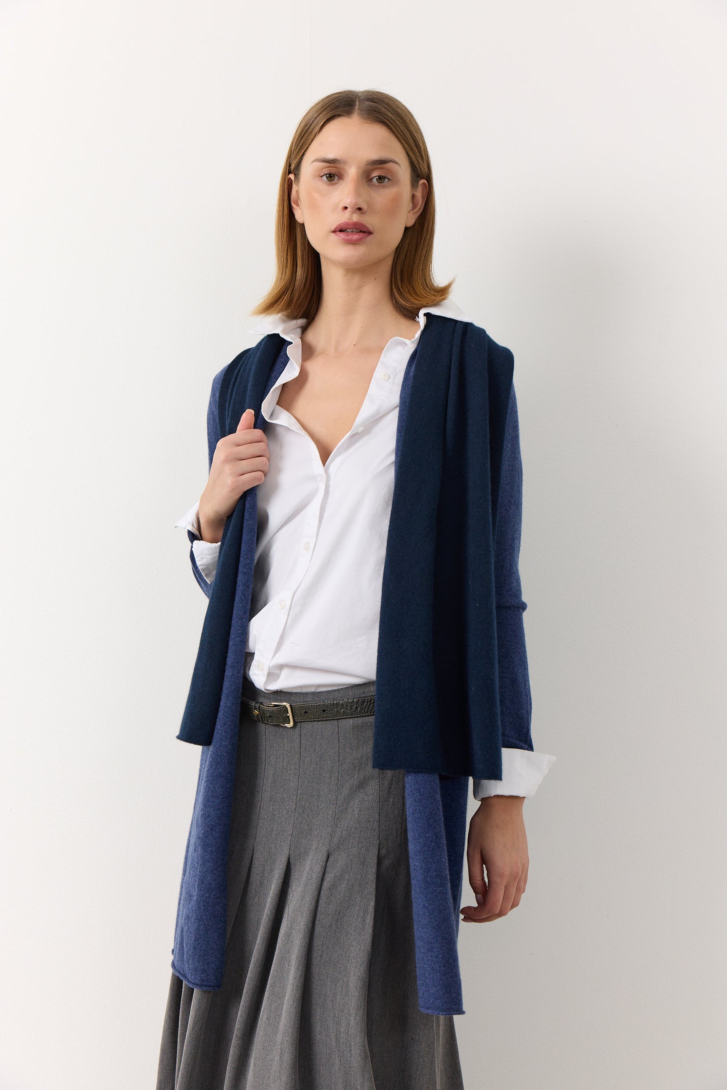 Alfa - klassisk halsduk i cashmere - Dark Navy